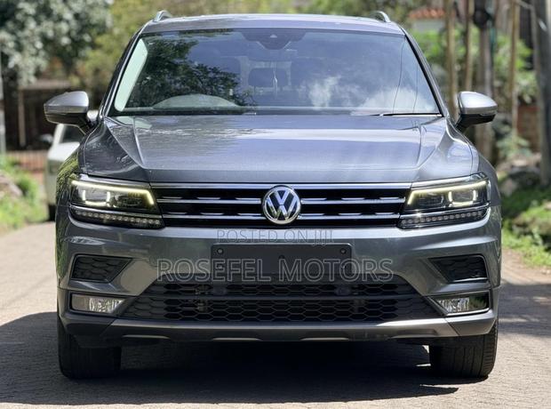 Volkswagen Tiguan 2.0T SE AWD 4MOTION 2019 Gray