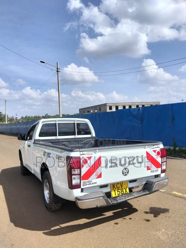 Isuzu D-MAX 2017 White