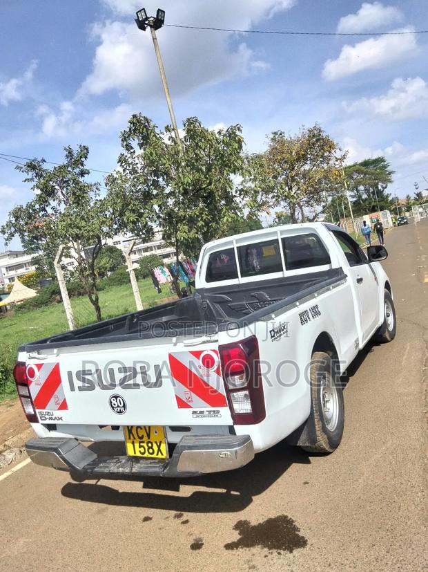 Isuzu D-MAX 2017 White