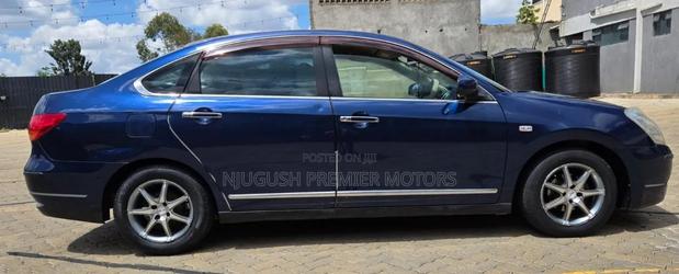 Nissan Bluebird 2011 Blue