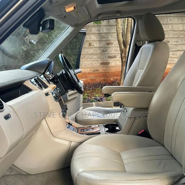 Land Rover Discovery 2013 Gray