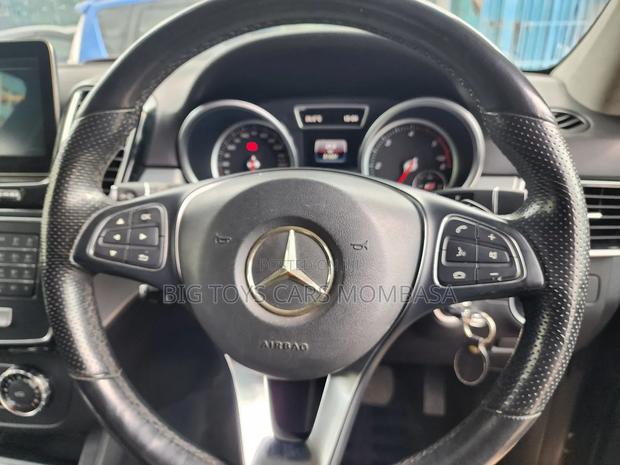 Mercedes-Benz GLE-Class 2016 Black