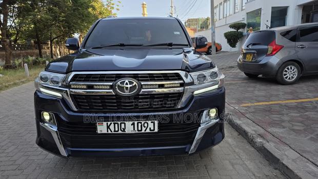 Toyota Land Cruiser 4.6 V8 ZX 2014 Black