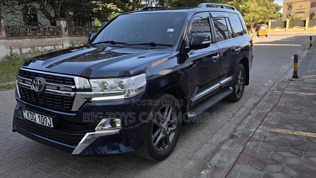Toyota Land Cruiser 4.6 V8 ZX 2014 Black