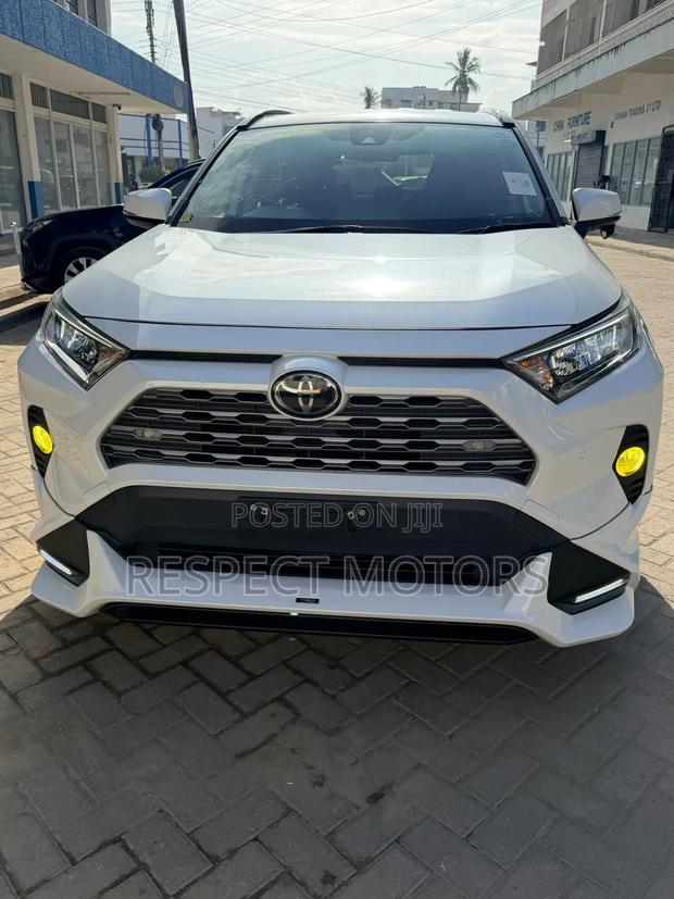 Toyota RAV4 2020 White