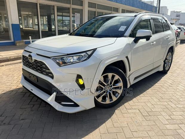 Toyota RAV4 2020 White