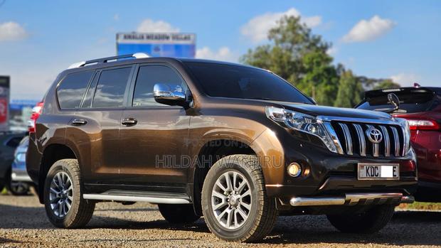 Toyota Land Cruiser Prado 2016 Brown