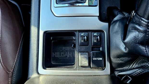 Toyota Land Cruiser Prado 2016 Brown