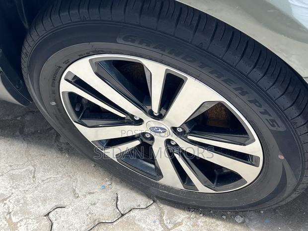 Subaru Outback 2019 Gray
