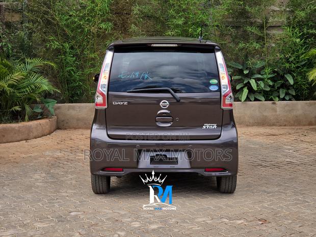 Nissan Dayz 2018 Brown