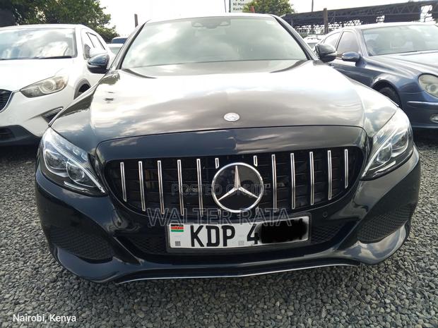 Mercedes-Benz C200 2017 Black