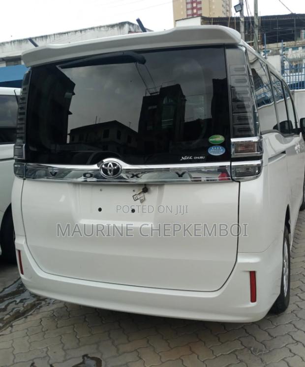 Toyota Voxy 2019 White