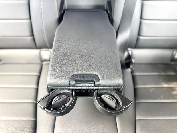 Mercedes-Benz GLC-Class GLC250 Sport Utility 4-Door (2.0L, 4cyl Turbo)