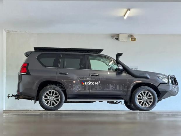 Toyota Land Cruiser Prado 2.8 2019 Gray