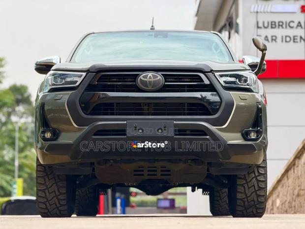 Toyota Hilux Revo Double Cab Deisel 2.4 AWD 2021 Green