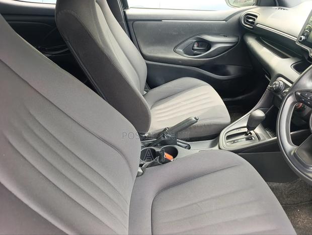 Toyota Yaris 1.5 Sedan LE 2020 Black