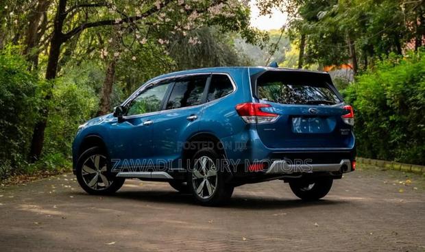 Subaru Forester Premium AWD 2019 Blue