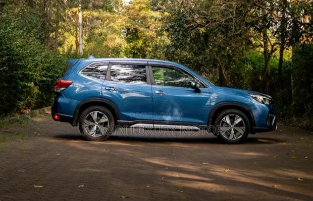 Subaru Forester Premium AWD 2019 Blue