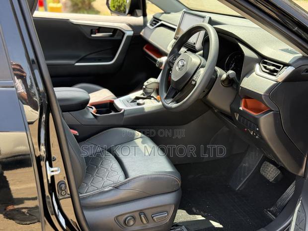 Toyota RAV4 Adventure 2019 Black