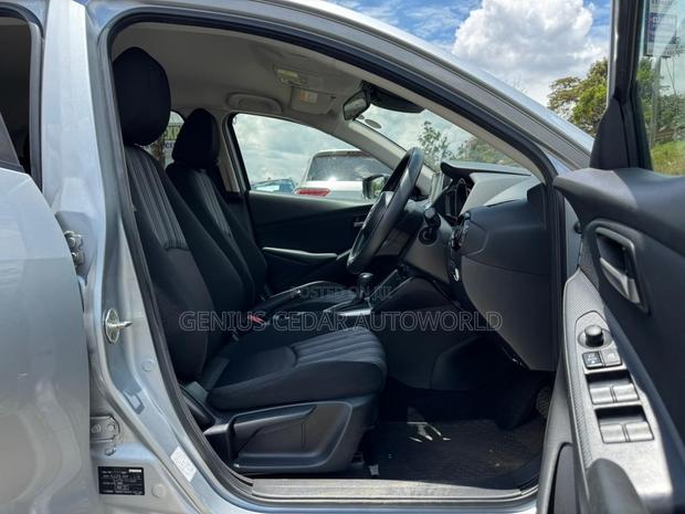 Mazda 2 2020 Silver