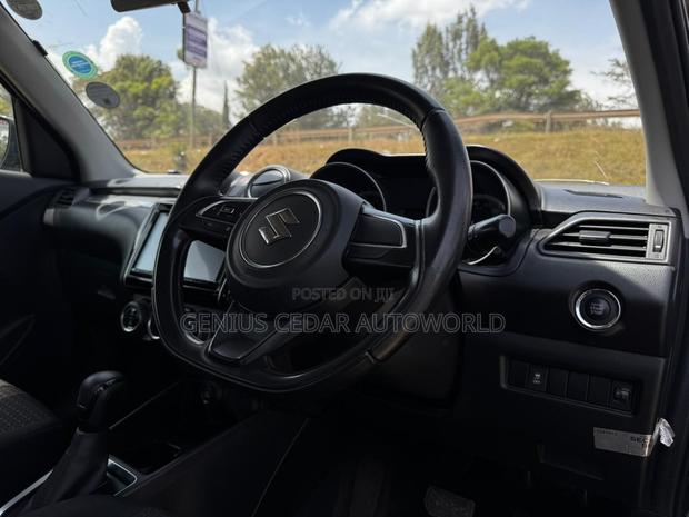 Suzuki Swift 2018 Black