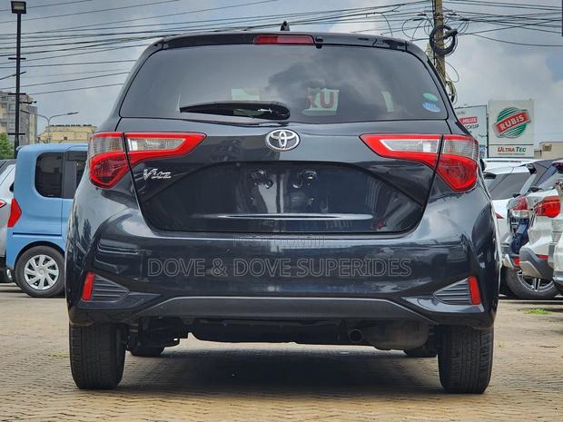 Toyota Vitz 1.3 FWD 5dr 2018 Black