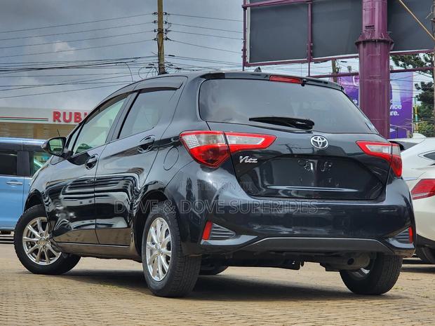 Toyota Vitz 1.3 FWD 5dr 2018 Black