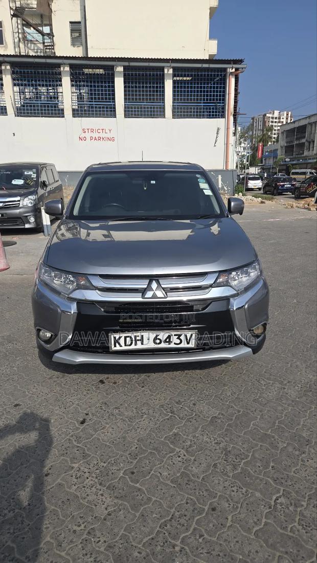 Mitsubishi Outlander 2015 Gray