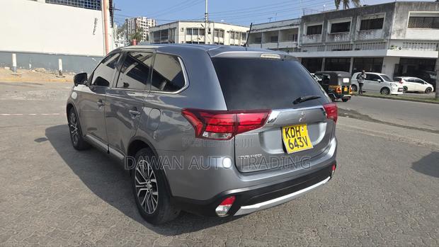 Mitsubishi Outlander 2015 Gray