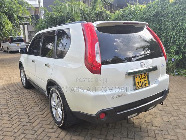 Nissan X-Trail 2012 White