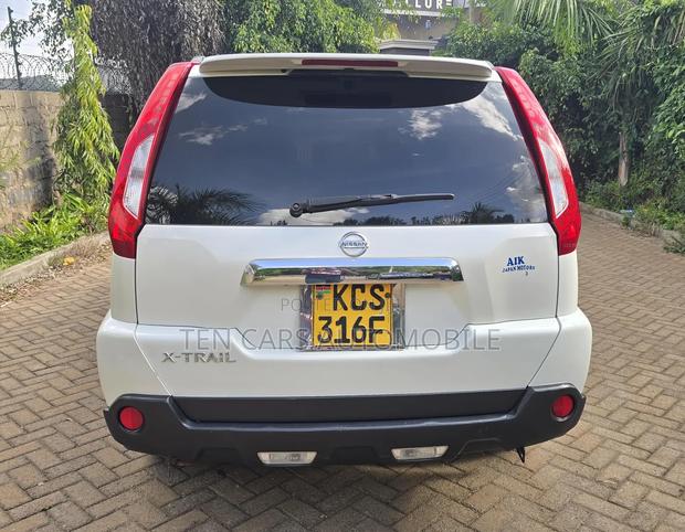 Nissan X-Trail 2012 White