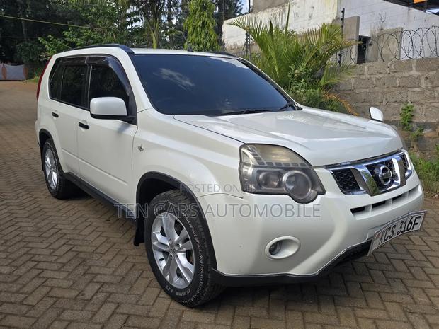 Nissan X-Trail 2012 White