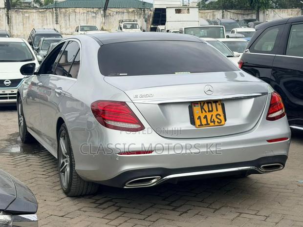 Mercedes-Benz E250 2018 Silver