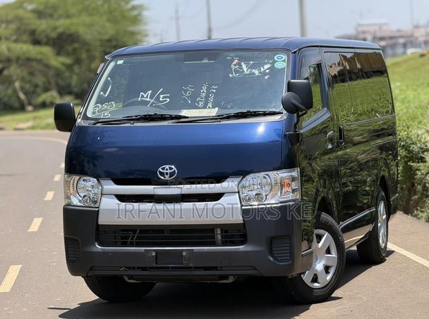Toyota HiAce 2019 Blue
