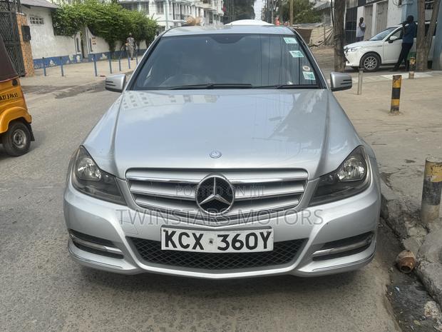 Mercedes-Benz C200 2012 Silver