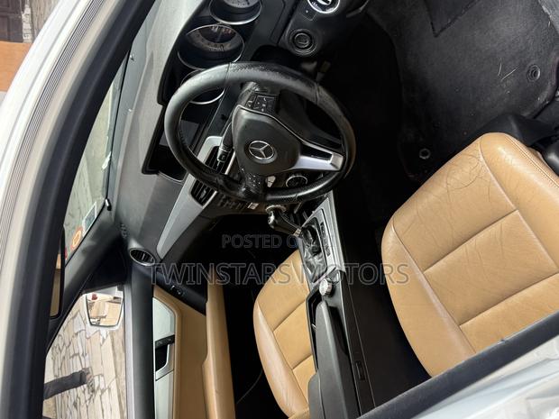 Mercedes-Benz C200 2012 Silver