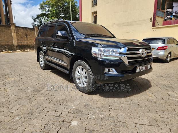 Toyota Land Cruiser 2014 Black