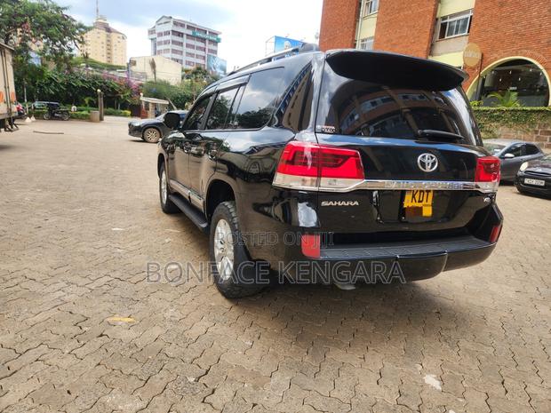 Toyota Land Cruiser 2014 Black