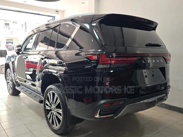 Lexus LX LX 600 2022 Black