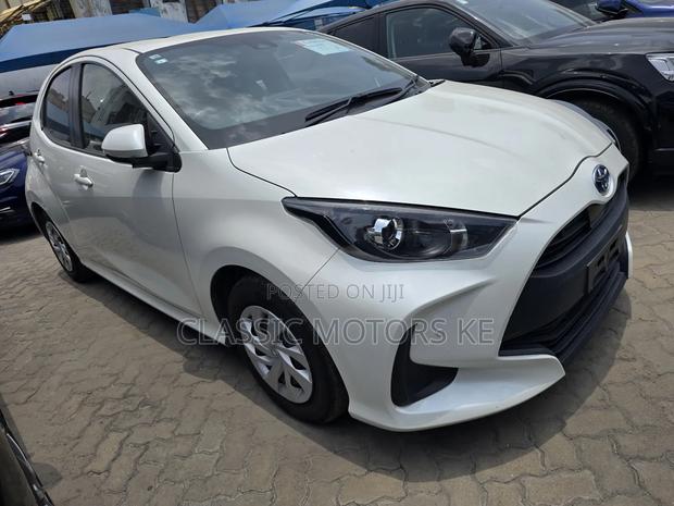 Toyota Yaris 2019 White