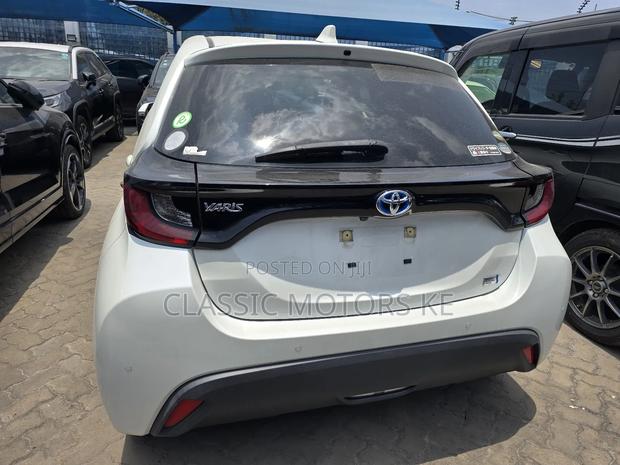 Toyota Yaris 2019 White