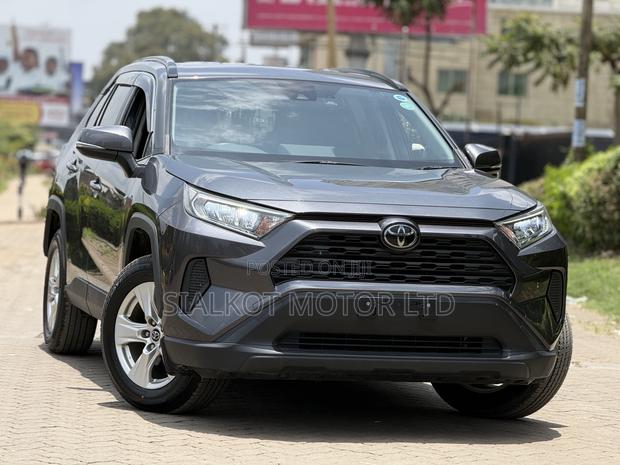 Toyota RAV4 Limited FWD 2019 Gray