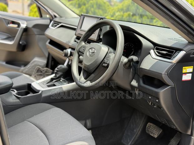 Toyota RAV4 Limited FWD 2019 Gray