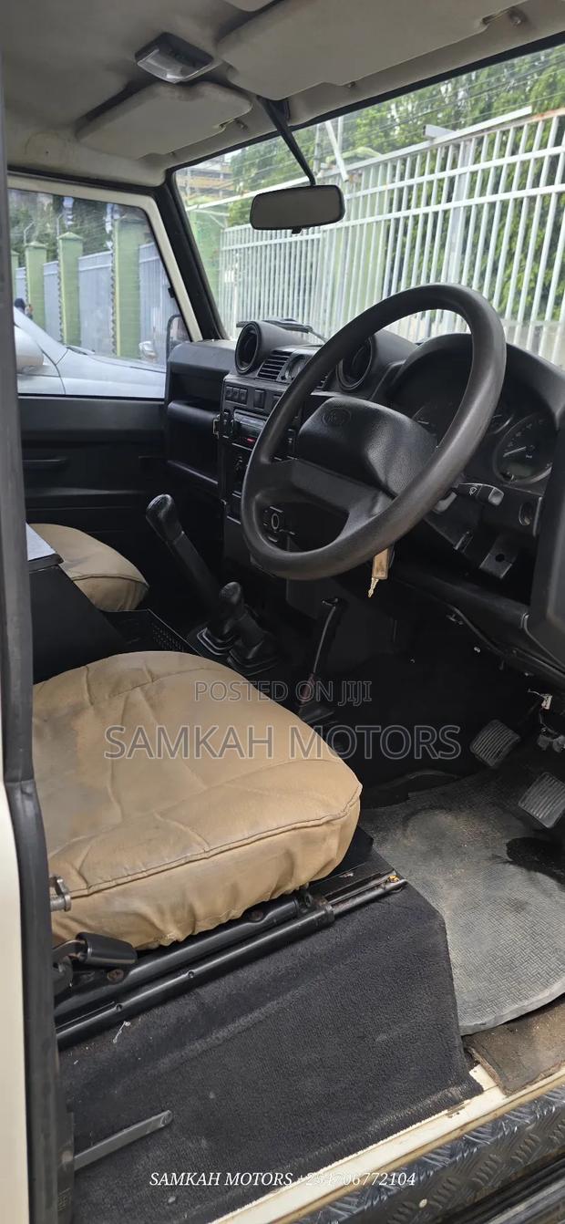 Land Rover Defender 2013 White