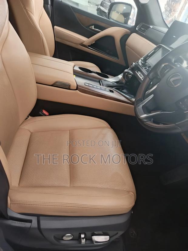 Lexus LX LX 600 2022 Black