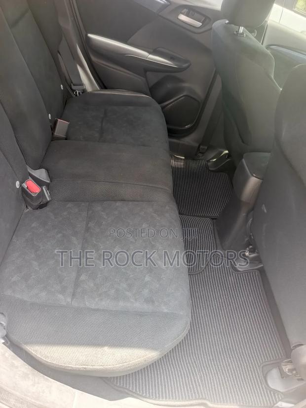Honda Fit Shuttle 2019 Silver