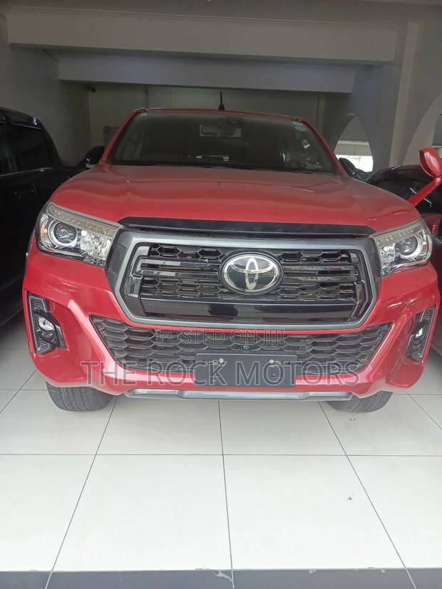 Toyota Hilux 2020 Red