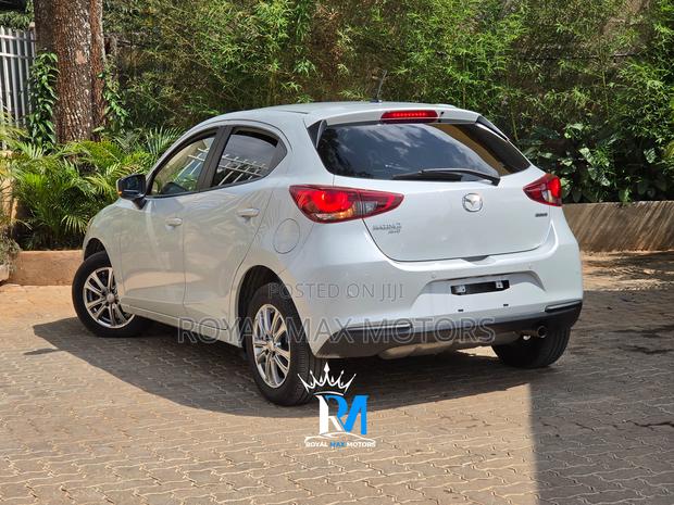 Mazda 2 2020 Gray