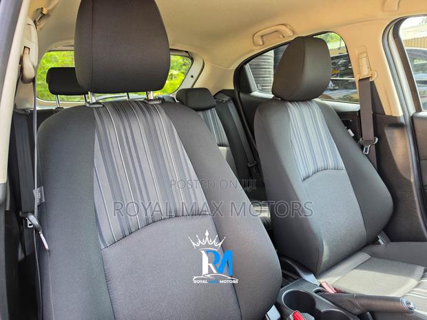 Mazda 2 2020 Gray