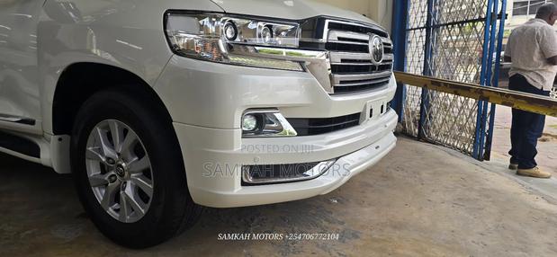Toyota Land Cruiser 2020 White